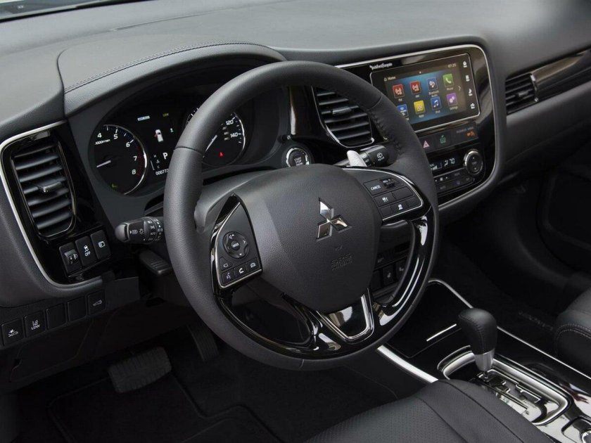 Mitsubishi Outlander 2018 Interior