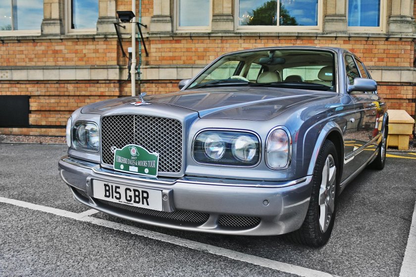 Bentley старый Arnage