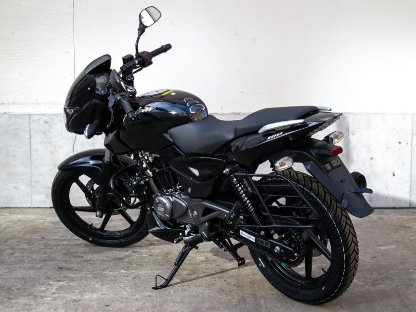 Bajaj Пульсар 180