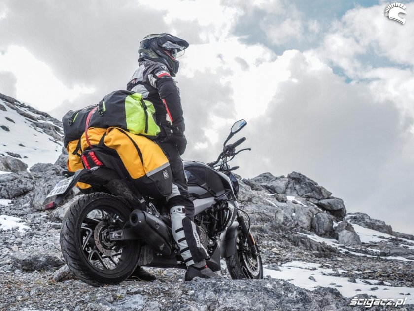 Bajaj Dominar турэндуро