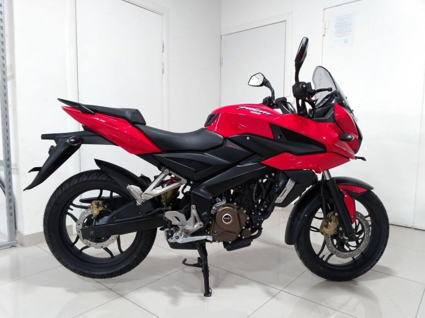 Bajaj Pulsar as 200