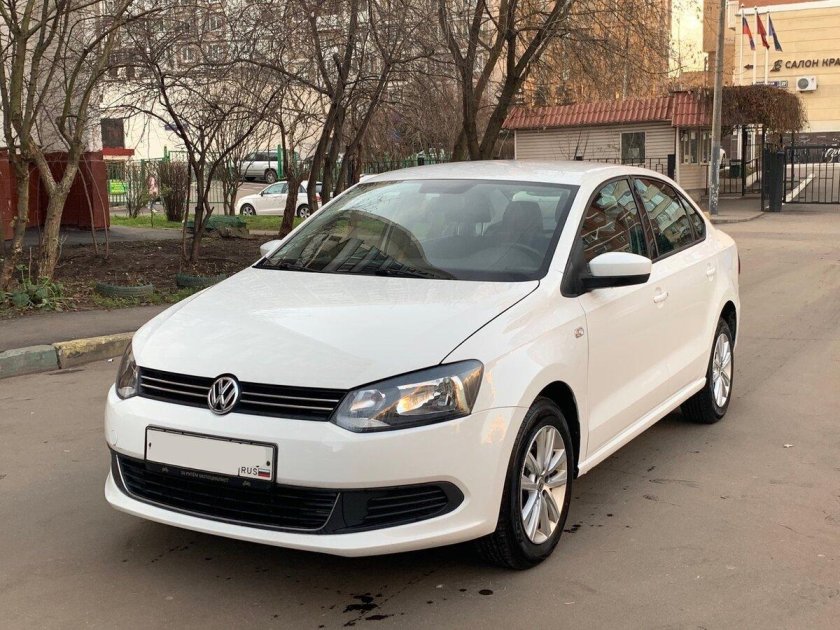 Фольксваген поло 2013 белый