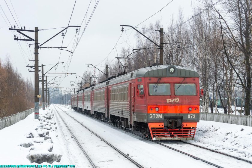 Электричка эт2м 073