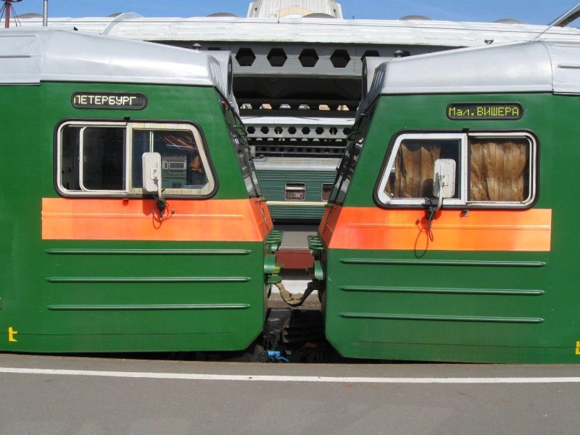 Электропоезд эт2м-037