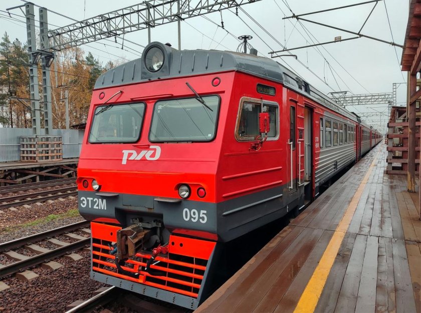 Электропоезд эт 2 м