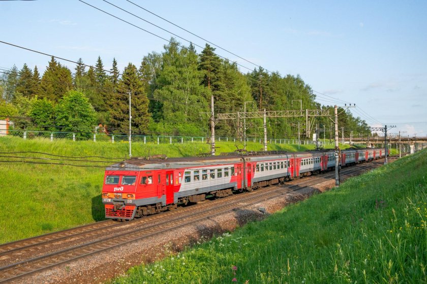 Электричка эт 2 м