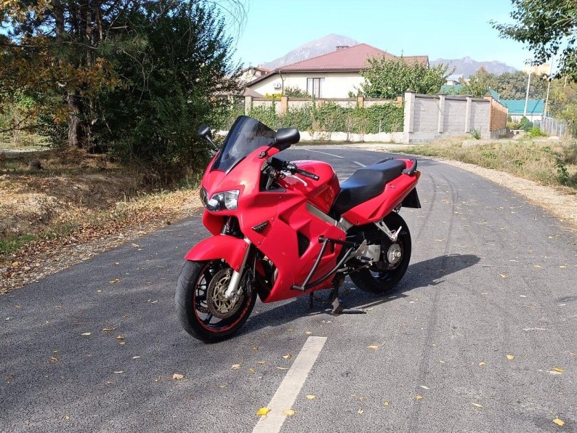 Honda vfr 800