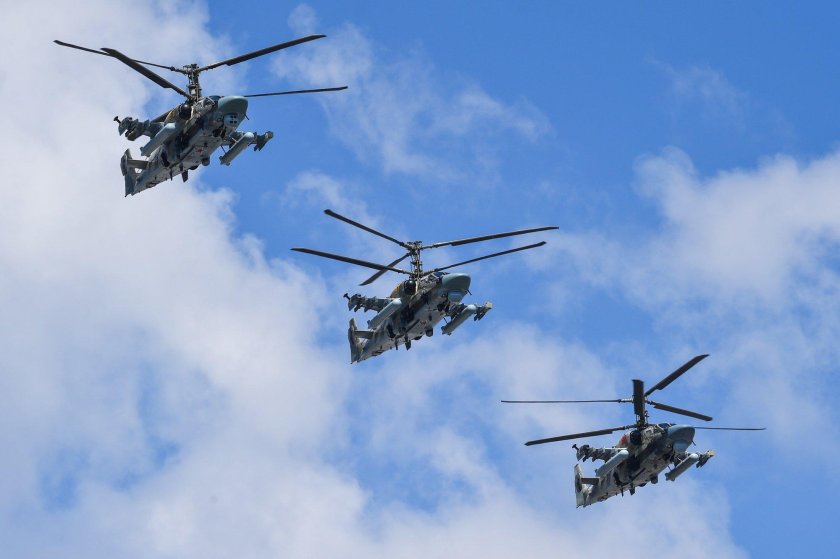 Ка-52 Аллигатор над красной площадью