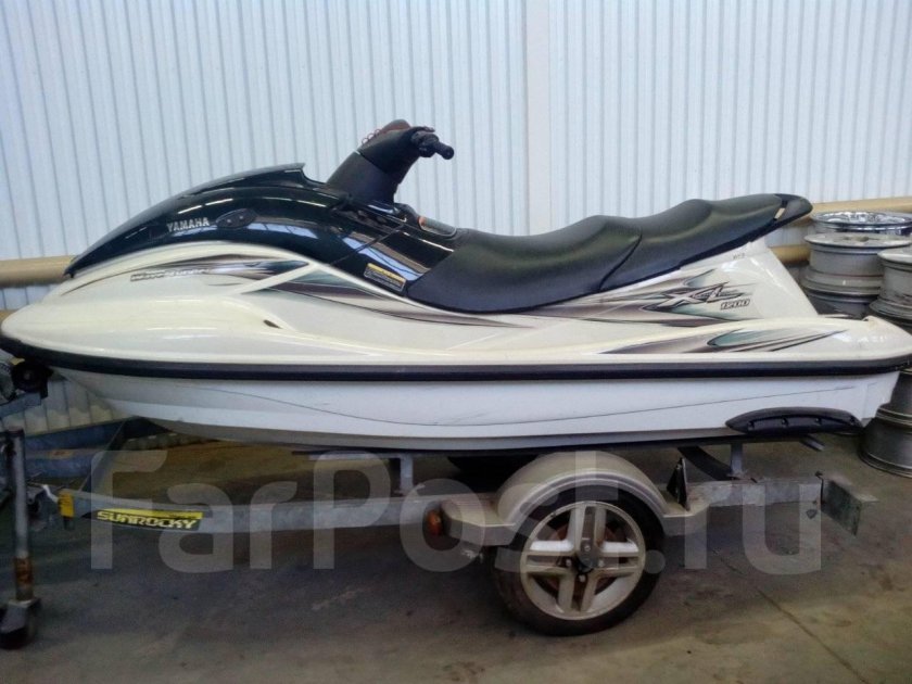 Yamaha Wave Runner 1200