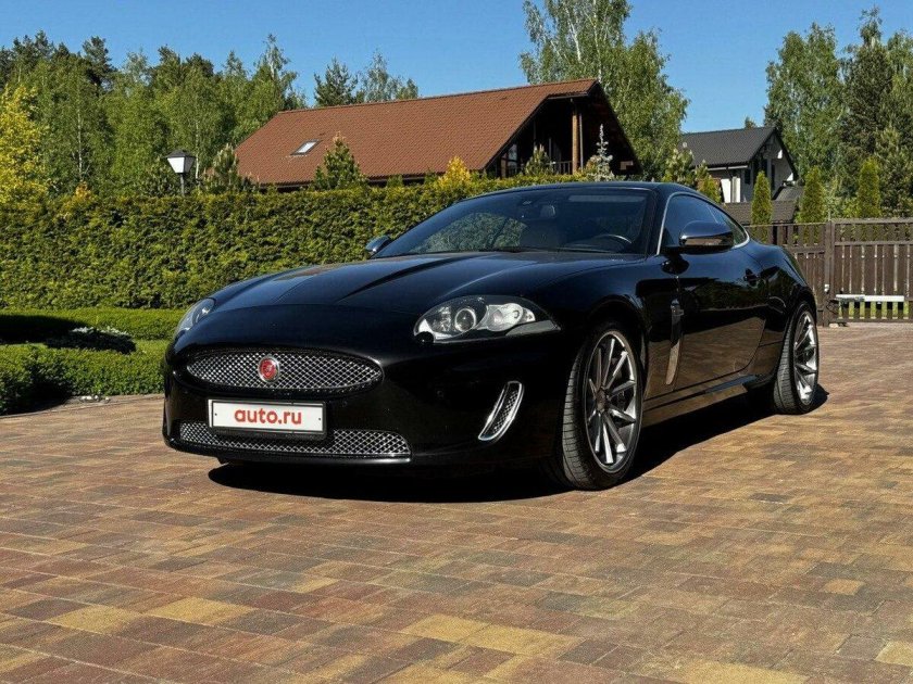 Jaguar xk coupe 2011
