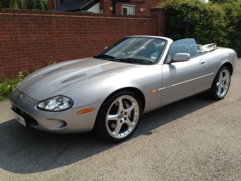 Jaguar xkr 2001