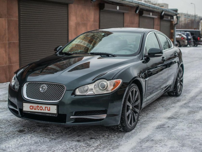 Jaguar седан 2010