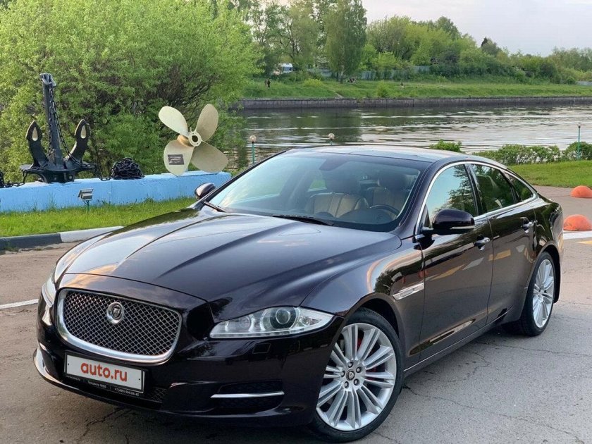 Jaguar XJ IV (x351)