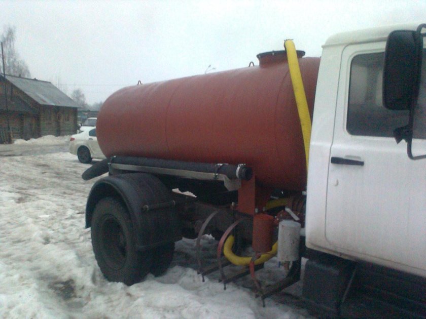 Вакуумная ассенизаторская бочка ко-503