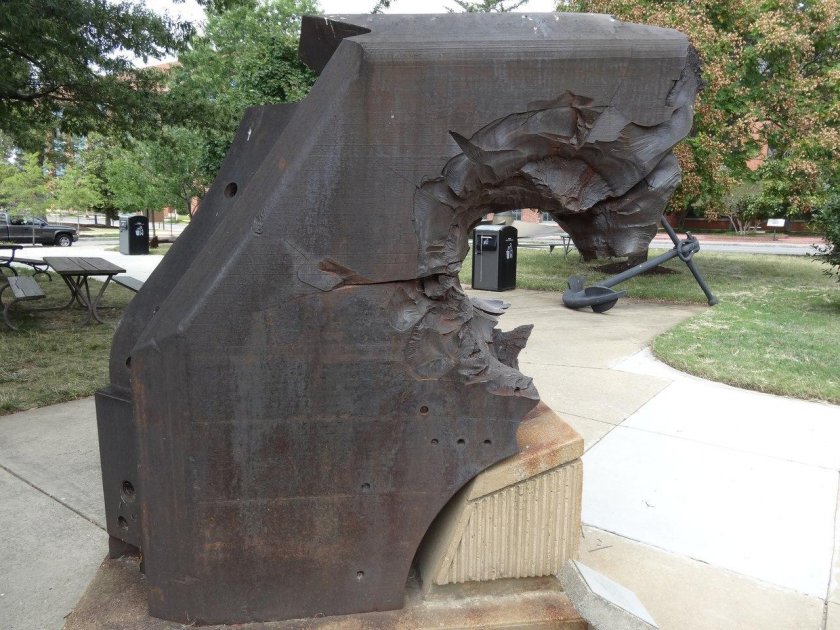 Кусок брони линкора Ямато