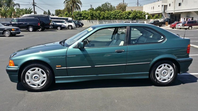 БМВ 3 хэтчбек 1998