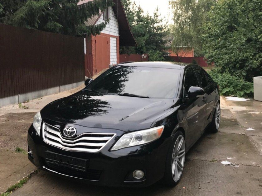Toyota Camry xv40 черная