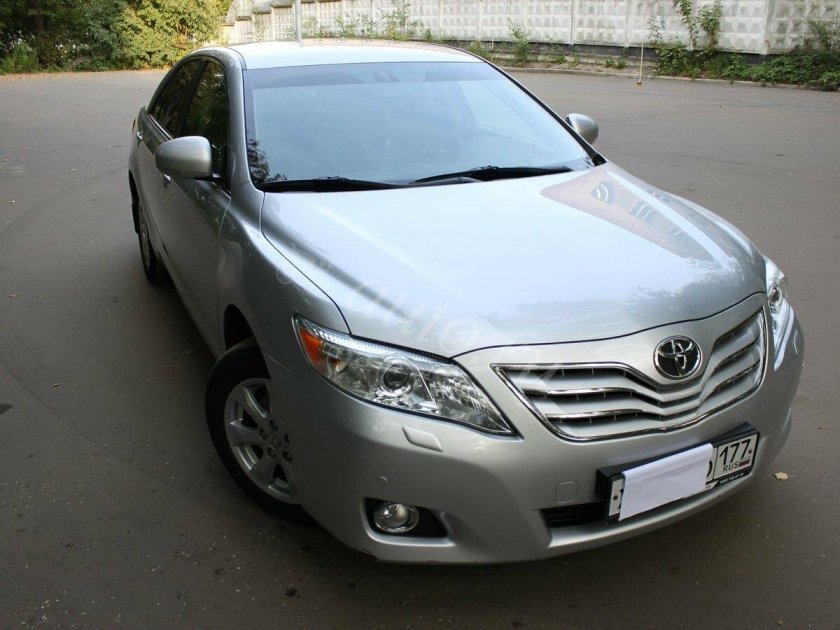 Toyota Camry 40 серый