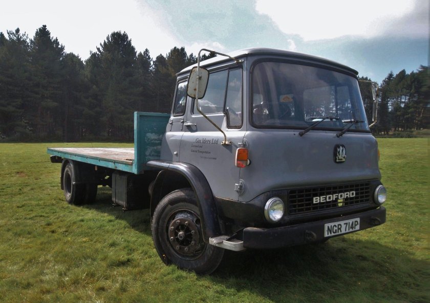 Bedford грузовик