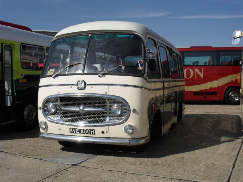Bedford j2 Plaxton Embassy 20-Seater coach