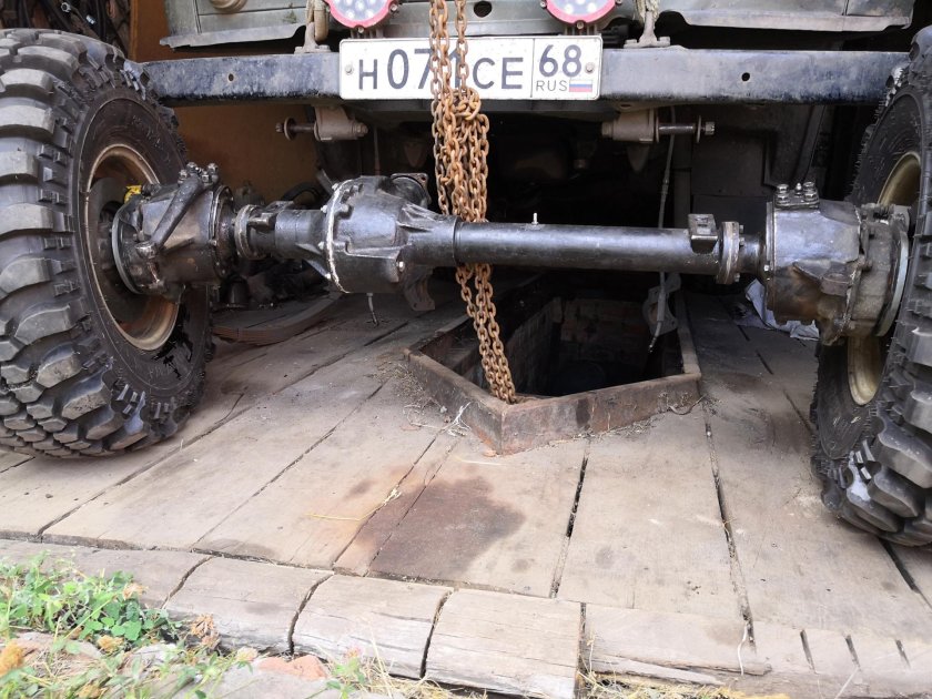 УАЗ 469 на военных Мостах