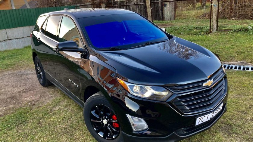Chevrolet Equinox черный