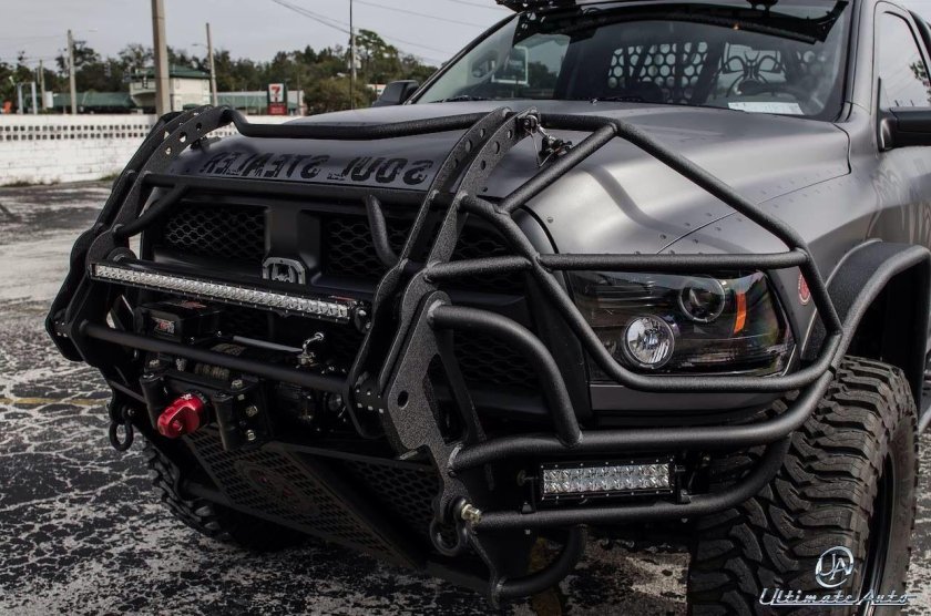 Ram TRX С кенгурятником