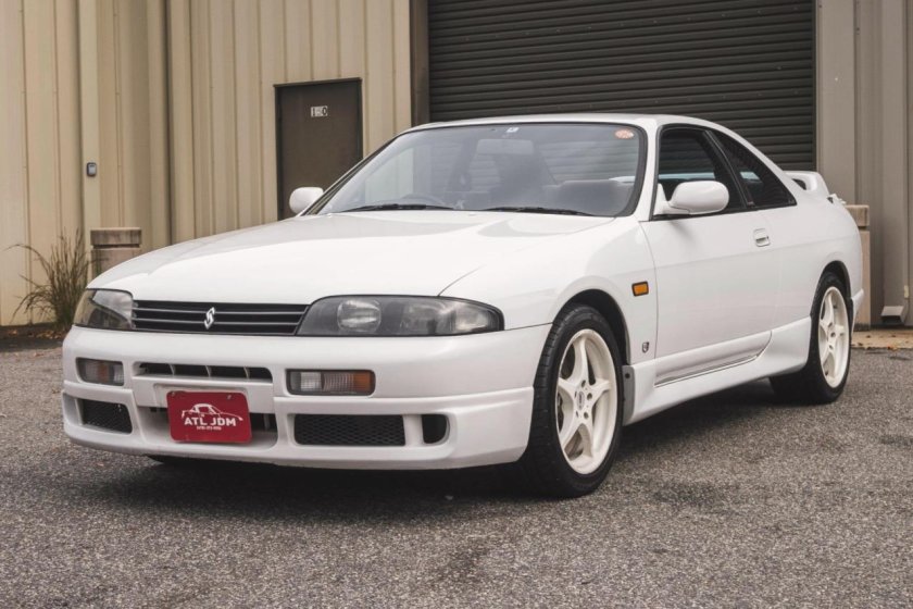 Nissan Skyline gts25