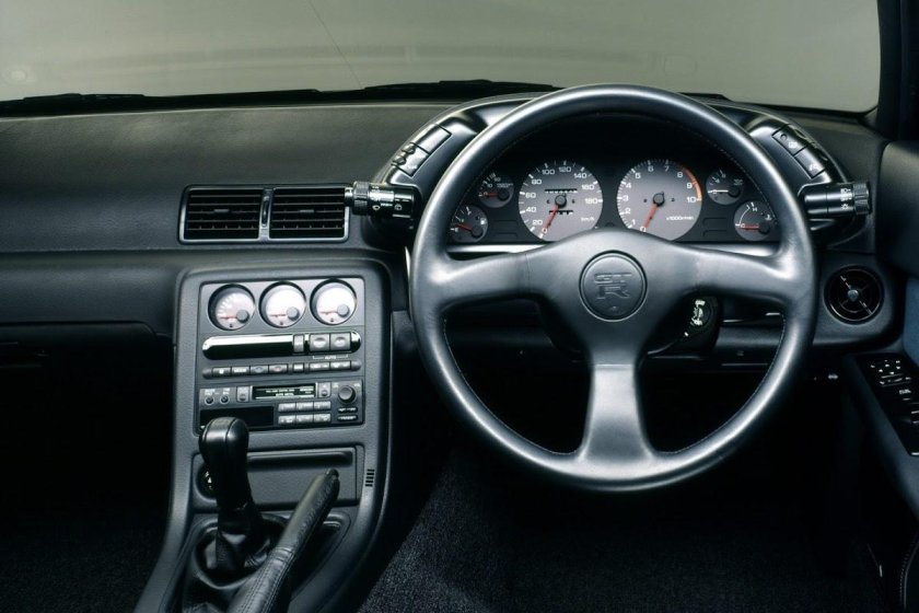 Nissan Skyline r32 салон