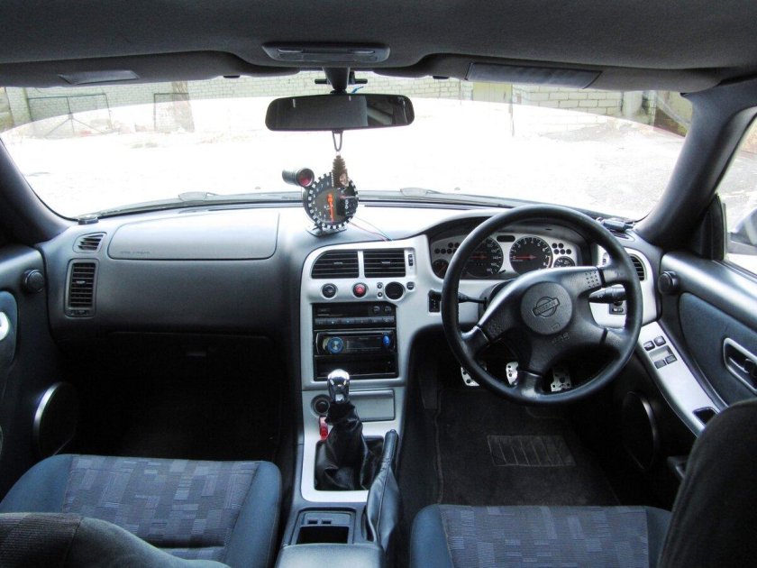 Nissan Skyline r33 салон