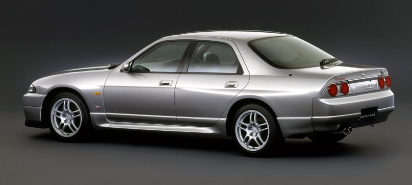 Nissan Skyline r33 седан GTS
