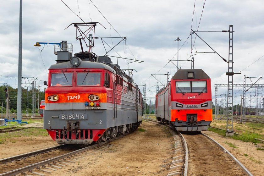 Электровоз ермак 2эс5к