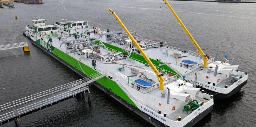 Баржа бункеровщик СПГ