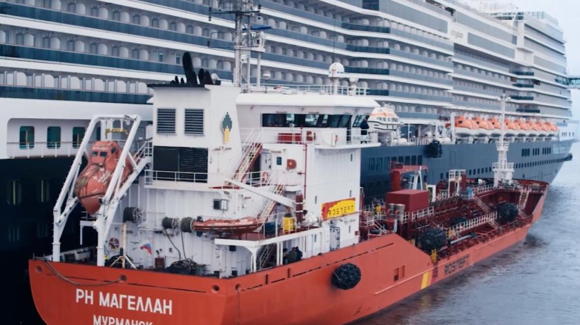 Дмитрий Менделеев СПГ бункеровщик