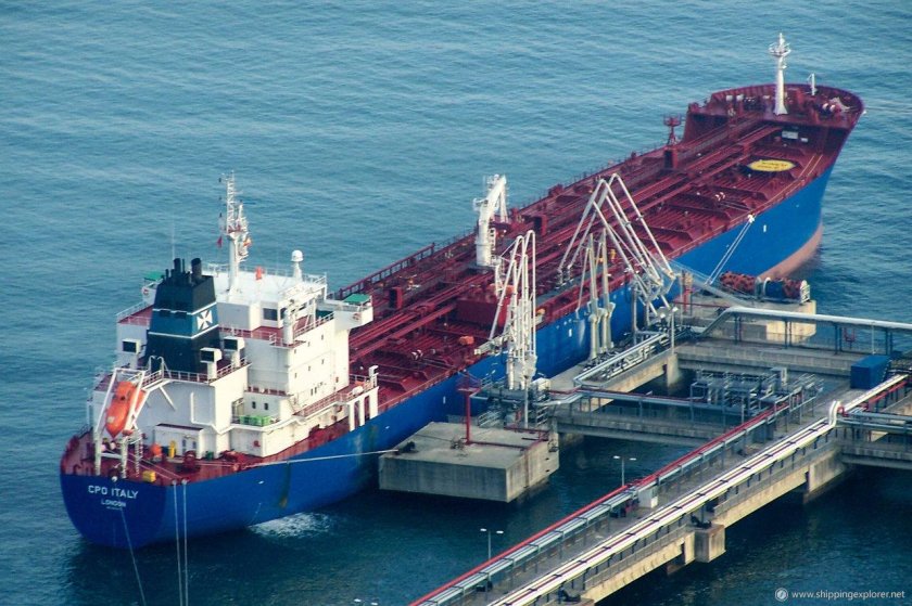 Бункеровка танкера