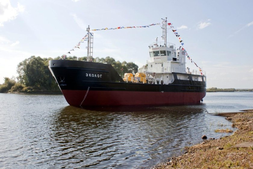 Дмитрий Менделеев судно бункеровщик