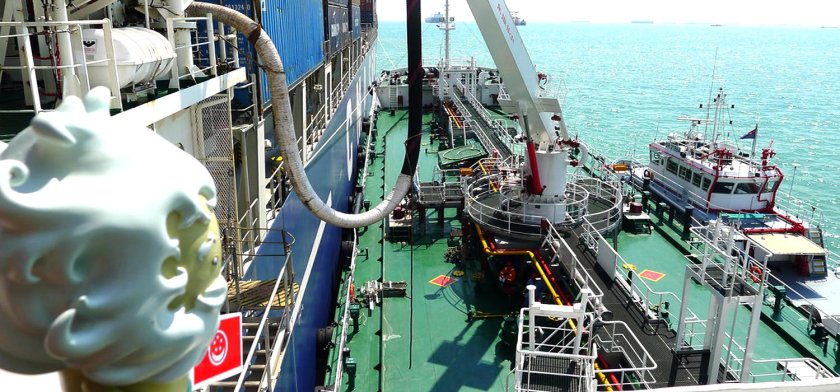 Бункеровка танкера