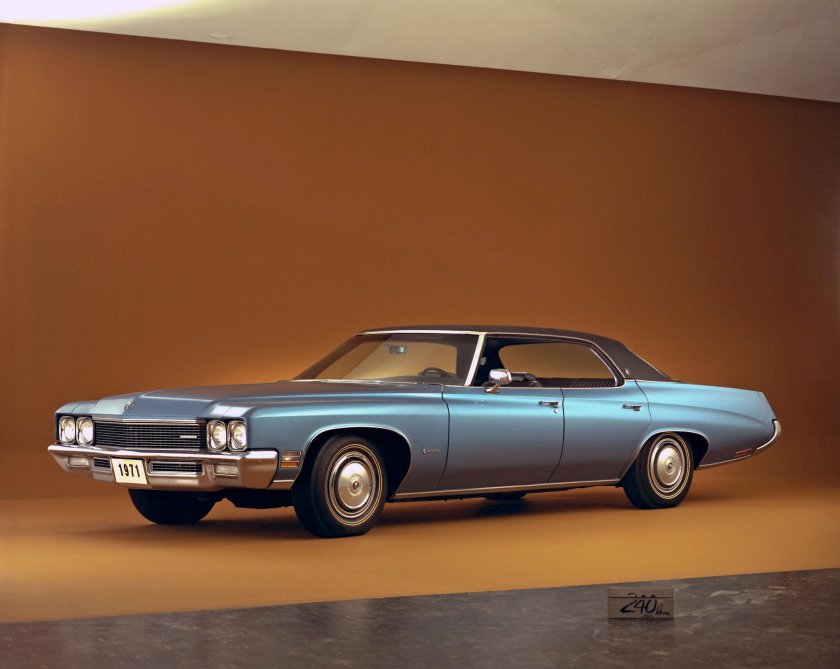 Бьюик Центурион 1973