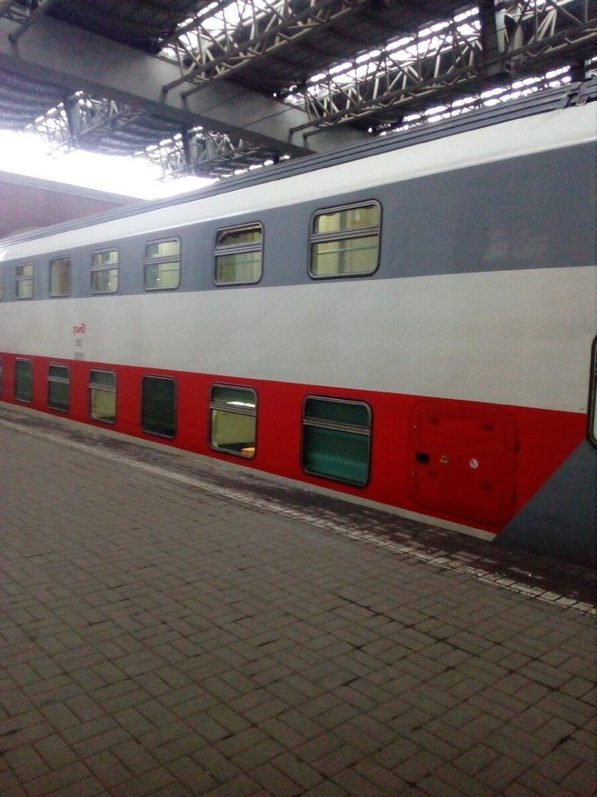 Фирменный поезд «Кавказ/двухэтажный состав» 004м Москва — Кисловодск