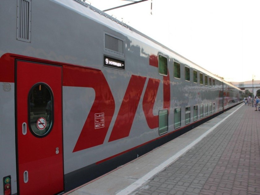 Фирменный поезд «Кавказ/двухэтажный состав» 003с Кисловодск — Москва