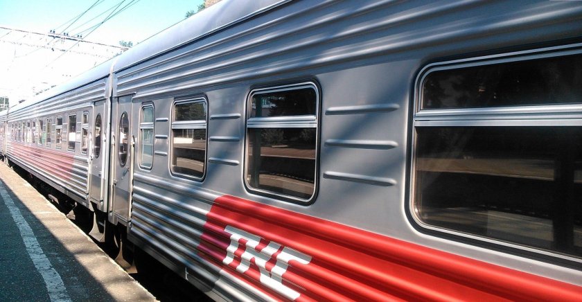 Поезд 004м Кавказ двухэтажный