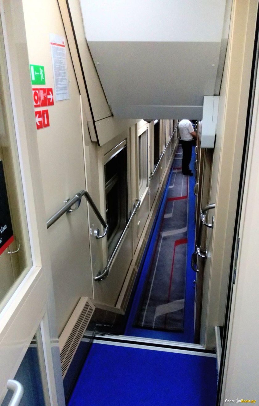 Поезд 004м Кавказ двухэтажный