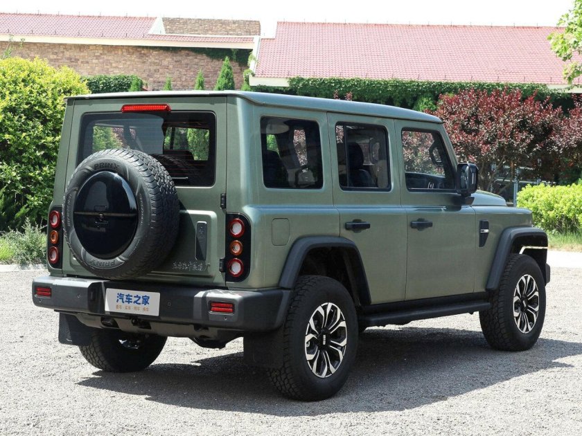 212 китайский внедорожник