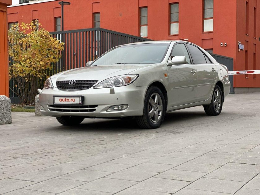 Камри Стрекоза