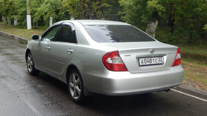 Тойота камри 2005