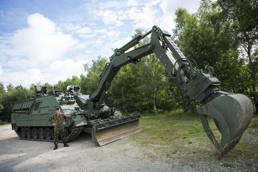 Бронированная Инженерная машина Pionierpanzer 3