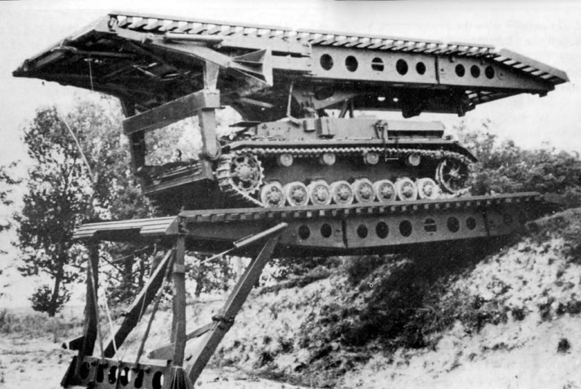 Мостоукладчик Bruckenleger IV