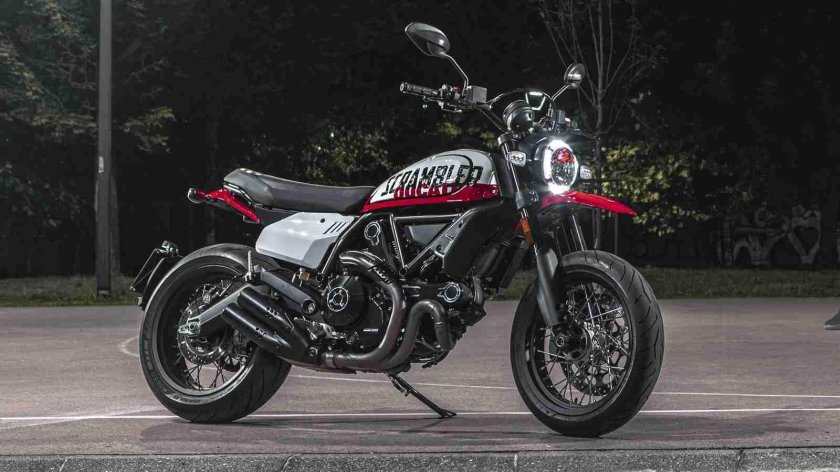Ducati scrambler urban motard 2022.