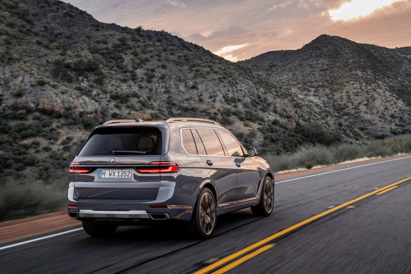 BMW x7 2022