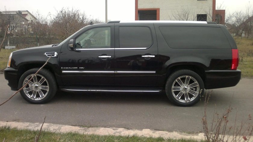 Cadillac Escalade 3